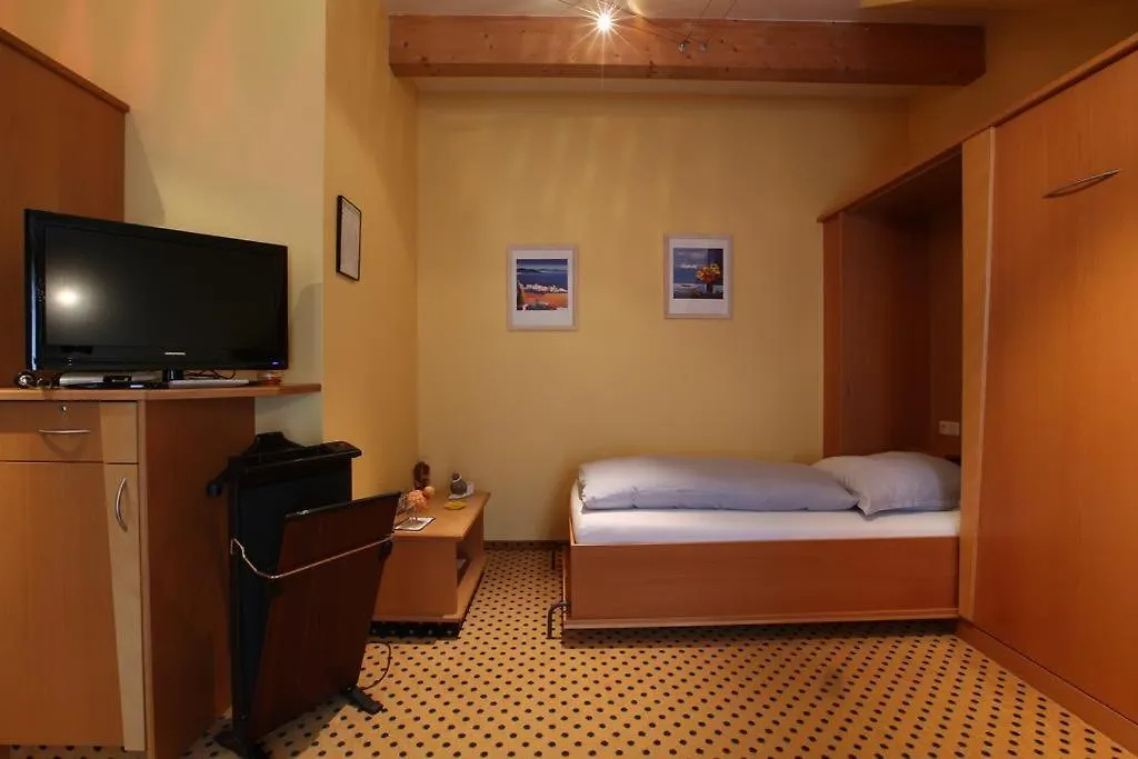 Au P'Tit Max - Studios Hotel Luxembourg Apartment
