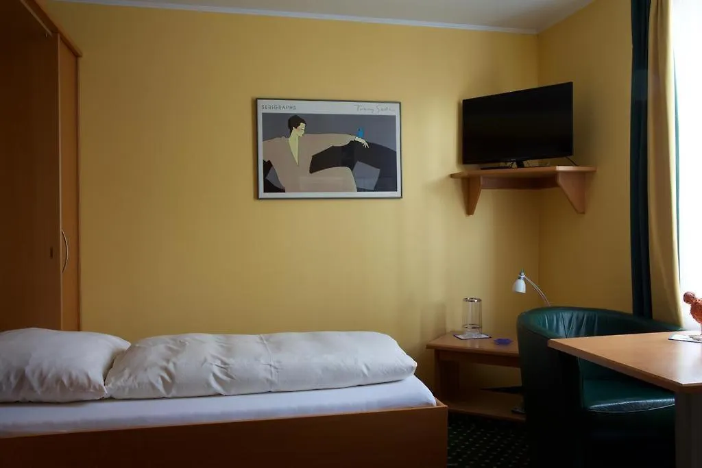 Au P'Tit Max - Studios Hotel Люксембург 0*,  Люксембург