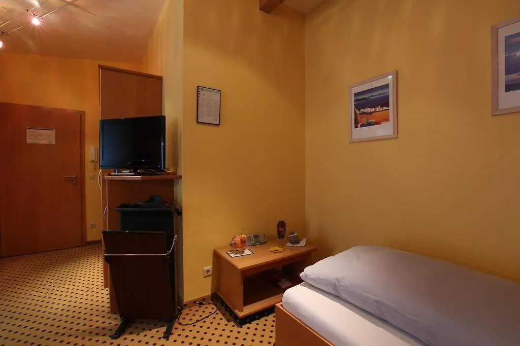 Au P'Tit Max - Studios Hotel Люксембург Люксембург